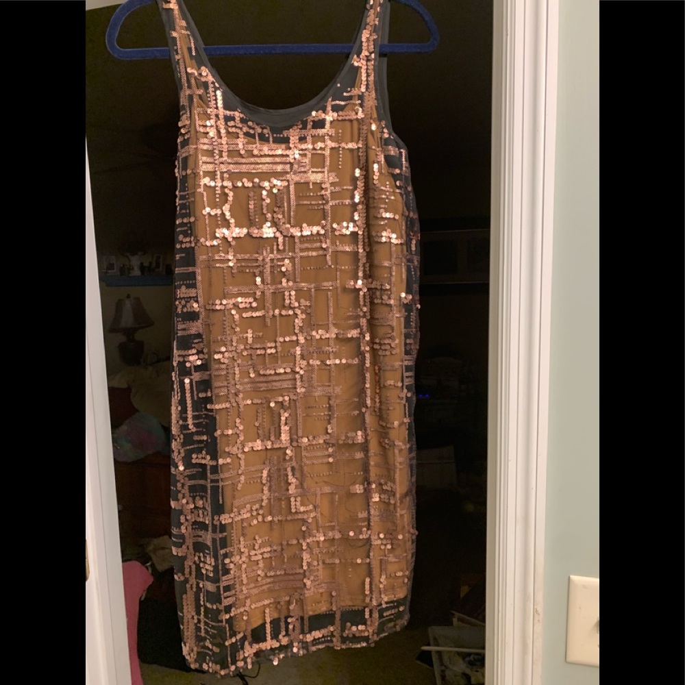 Vera Wang gold and black sequin dress medium NWOT
